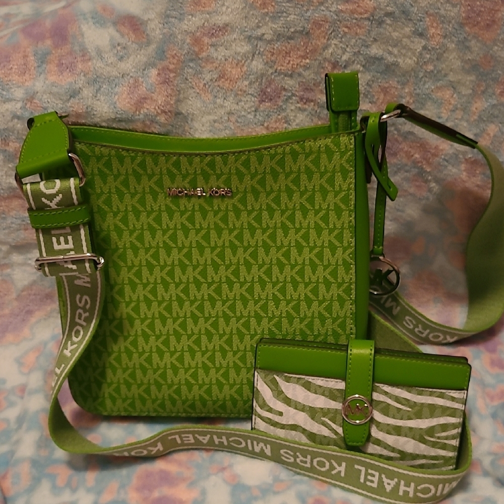 Michael Kors Vibrant Green Crossbody Bag and Wallet Set